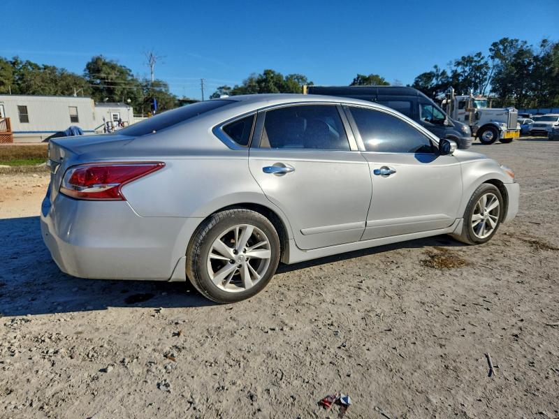 Photo 3 from auction – 2013 NISSAN ALTIMA with VIN 1N4AL3AP8DC122558
