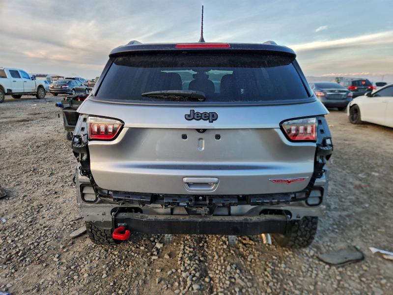 Photo 6 from auction – 2019 JEEP COMPASS TR with VIN 3C4NJDDB8KT702837