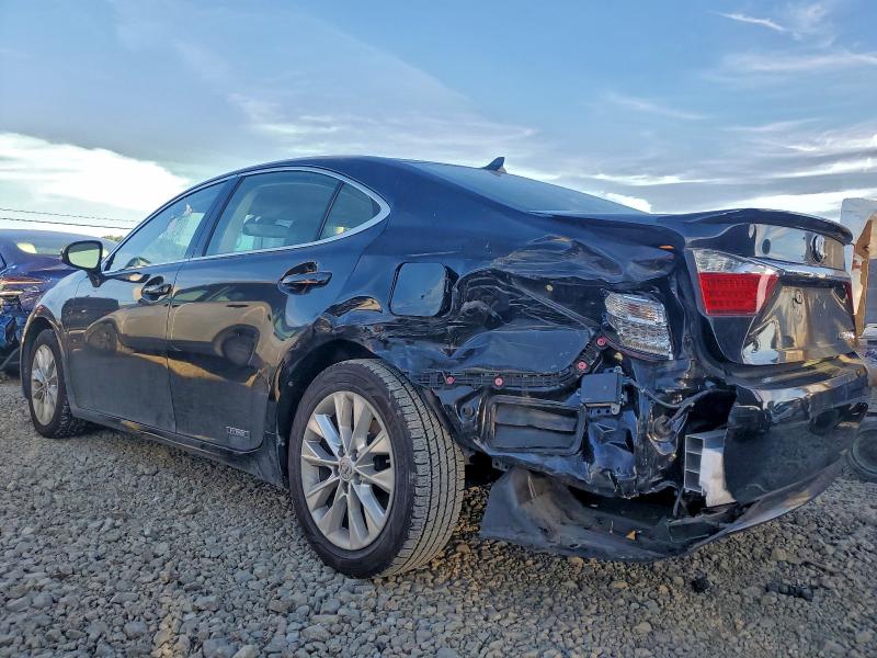Photo 2 from auction – 2013 LEXUS ES 300H with VIN JTHBW1GG1D2026115