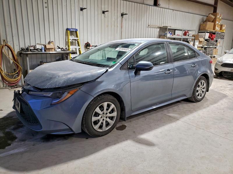 TOYOTA COROLLA LE 2021 with VIN 5YFEPMAE2MP169242 - Photo from auction