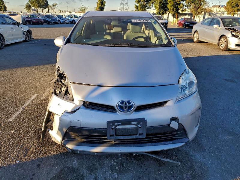 Photo 5 from auction – 2014 TOYOTA PRIUS with VIN JTDKN3DU9E0380942