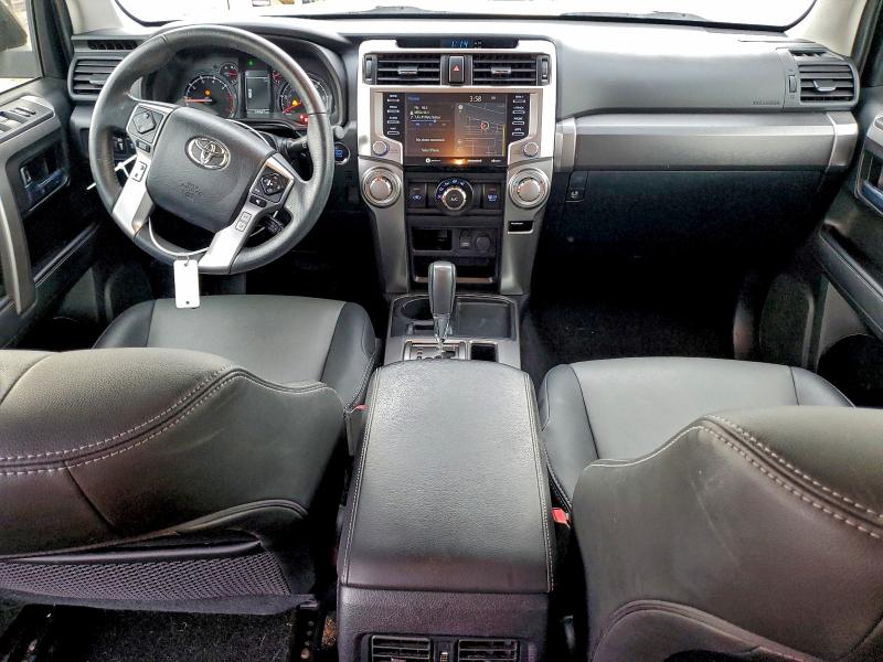 Photo 8 from auction – 2021 TOYOTA 4RUNNER SR with VIN JTEFU5JR4M5240455