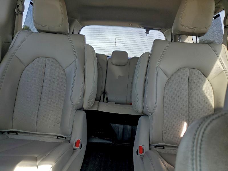 Фото 10 с аукциона – 2018 CHRYSLER PACIFICA H с VIN 2C4RC1L78JR129608