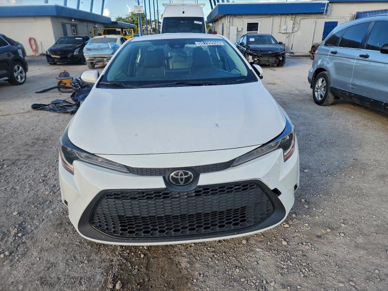 Photo 5 from auction – 2020 TOYOTA COROLLA LE with VIN JTDEPRAE7LJ095574