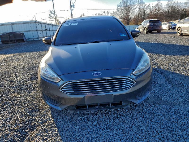Photo 5 from auction – 2015 FORD FOCUS SE with VIN 1FADP3K21FL370383
