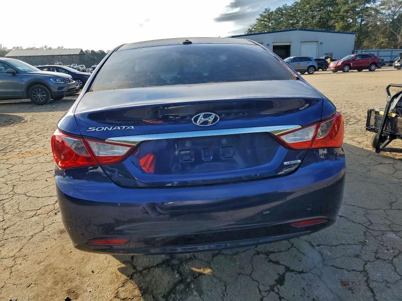 Photo 6 from auction – 2013 HYUNDAI SONATA SE with VIN 5NPEC4AC8DH604949