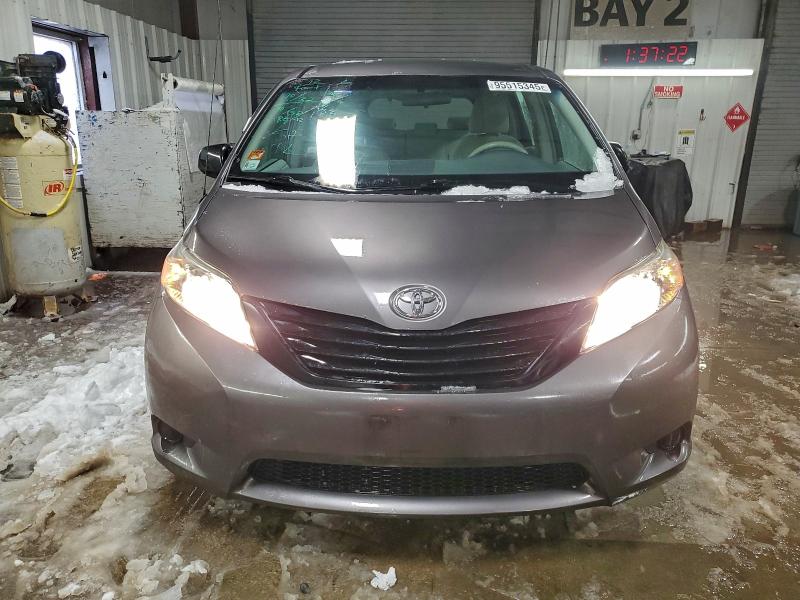 Photo 5 from auction – 2012 TOYOTA SIENNA BAS with VIN 5TDKA3DC4CS013959