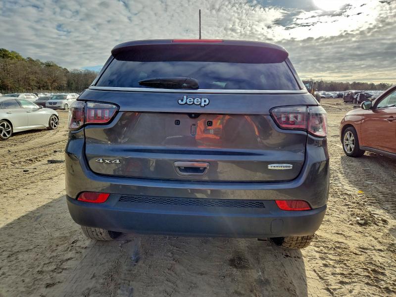 Foto 6 de la subasta – 2022 JEEP COMPASS LA con VIN 3C4NJDBBXNT153570