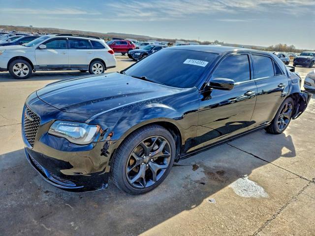 CHRYSLER 300 TOURIN 2022 with VIN 2C3CCAAGXNH111877 - Photo from auction