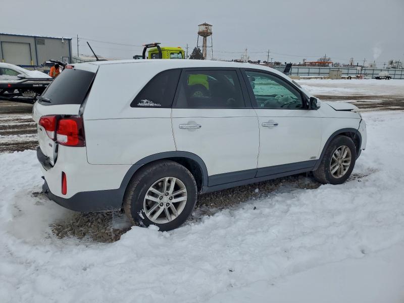 Photo 3 from auction – 2015 KIA SORENTO LX with VIN 5XYKTCA6XFG629918