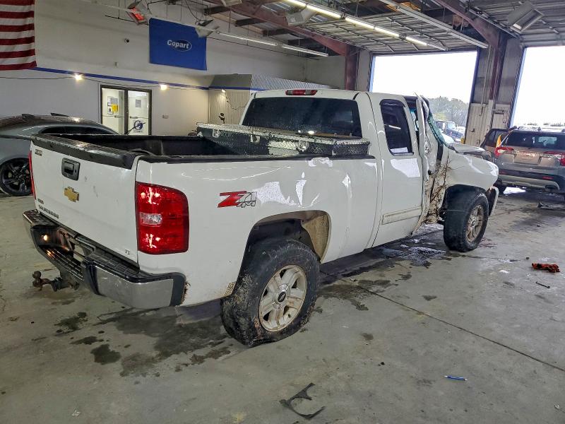 Photo 3 from auction – 2009 CHEVROLET SILVERADO with VIN 1GCEK29099Z296577