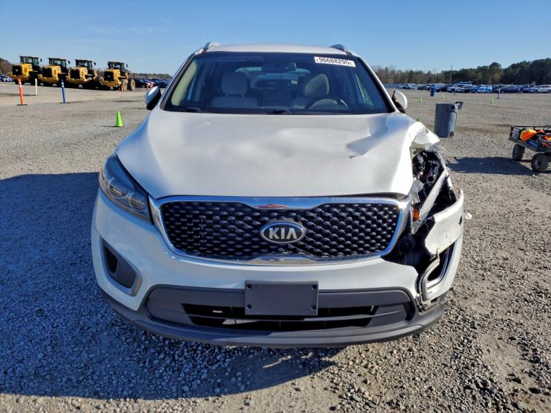 Photo 5 from auction – 2016 KIA SORENTO LX with VIN 5XYPGDA38GG044066
