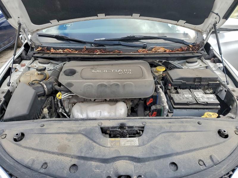 Photo 11 from auction – 2015 CHRYSLER 200 LIMITE with VIN 1C3CCCAB7FN726024