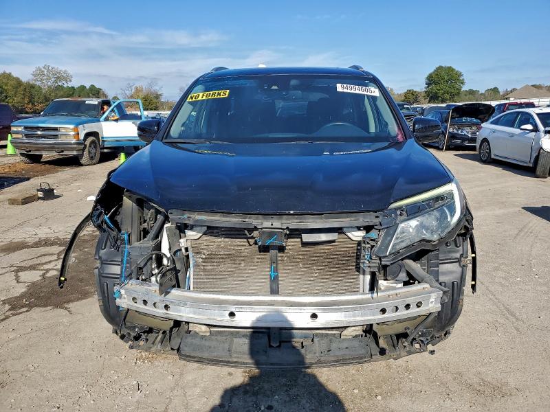 Photo 5 from auction – 2017 HONDA PILOT ELIT with VIN 5FNYF6H08HB054880