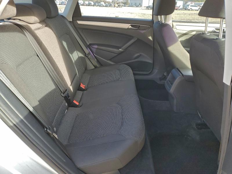 Photo 10 from auction – 2018 VOLKSWAGEN PASSAT S with VIN 1VWAA7A31JC026591