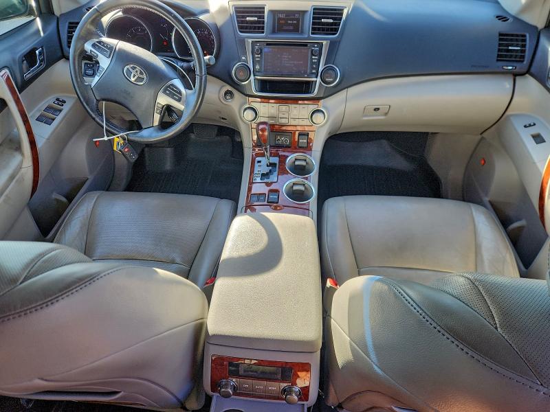 Photo 8 from auction – 2013 TOYOTA HIGHLANDER with VIN 5TDYK3EH6DS119445