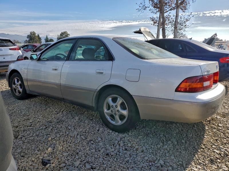 Photo 2 from auction – 1999 LEXUS ES with VIN JT8BF28G7X5065928
