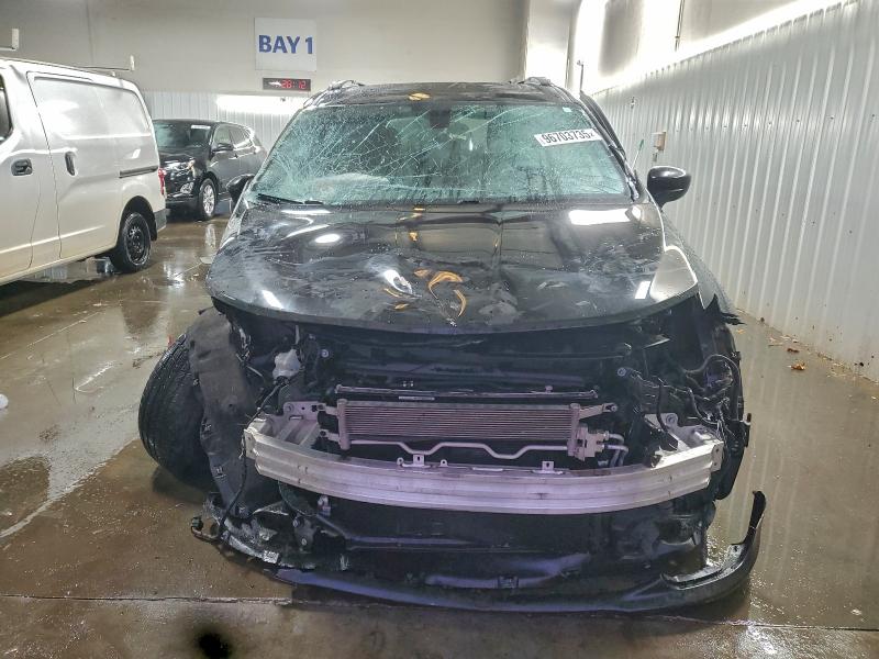 Photo 5 from auction – 2020 CHRYSLER PACIFICA T with VIN 2C4RC1EG4LR116984