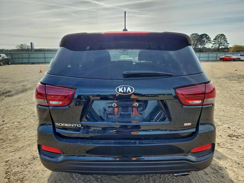 Photo 6 from auction – 2019 KIA SORENTO L with VIN 5XYPG4A37KG463552