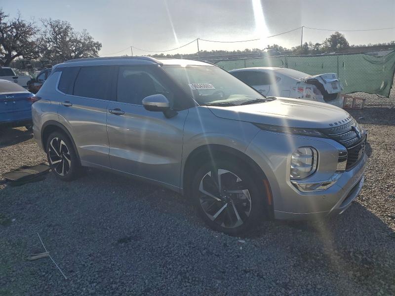 Photo 4 from auction – 2022 MITSUBISHI OUTLANDER with VIN JA4J3VA83NZ085233