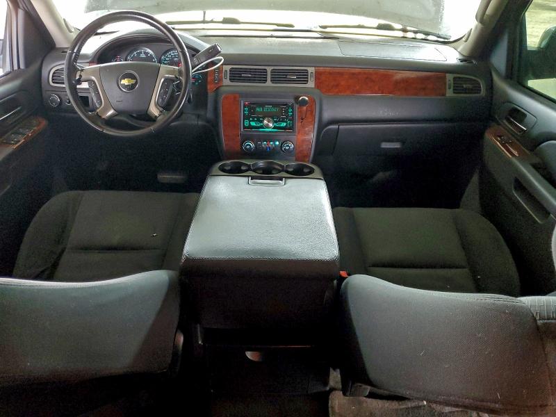 Photo 8 from auction – 2011 CHEVROLET SUBURBAN C with VIN 1GNSCHE07BR219941