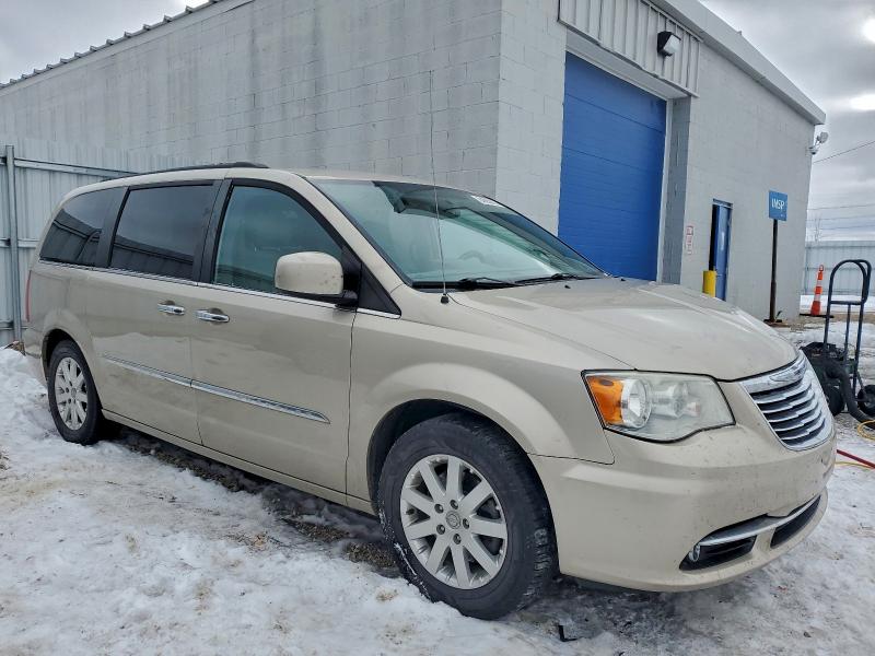 Photo 4 from auction – 2016 CHRYSLER TOWN & COU with VIN 2C4RC1BG2GR199289