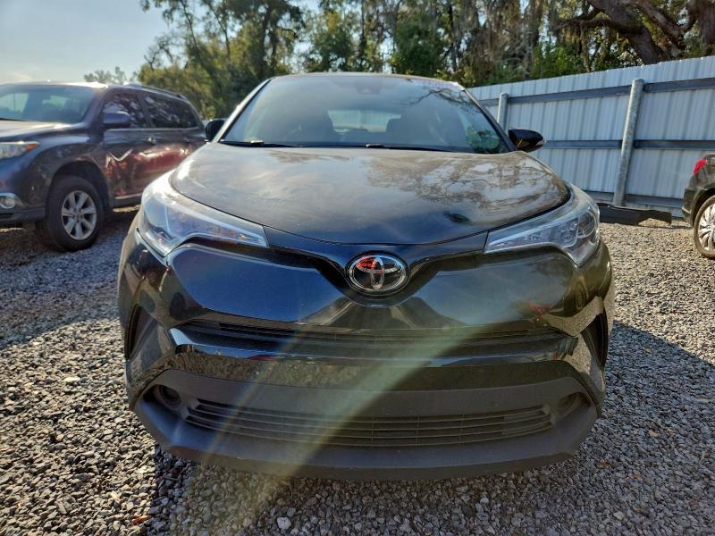 Photo 5 from auction – 2019 TOYOTA C-HR XLE with VIN NMTKHMBX8KR093741