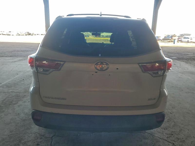 Photo 6 from auction – 2015 TOYOTA HIGHLANDER with VIN 5TDKKRFH4FS093020