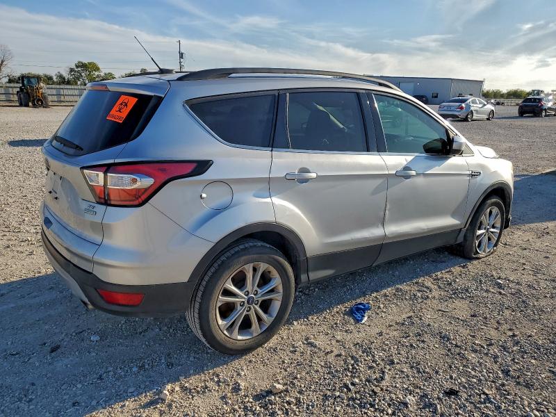 Photo 3 from auction – 2018 FORD ESCAPE SE with VIN 1FMCU0GDXJUA96994