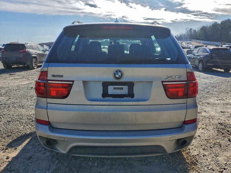 Zdjęcie 6 z aukcji – 2013 BMW X5 XDRIVE3 z VIN 5UXZV4C51D0B04933