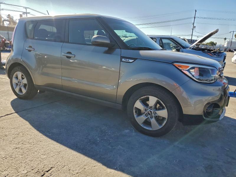 Photo 4 from auction – 2017 KIA SOUL with VIN KNDJN2A23H7487148