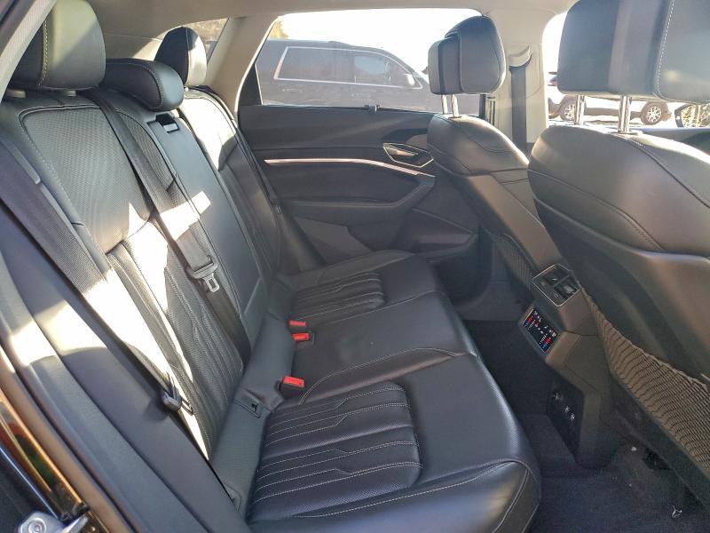 Photo 11 from auction – 2019 AUDI E-TRON PRE with VIN WA1VAAGE3KB021632