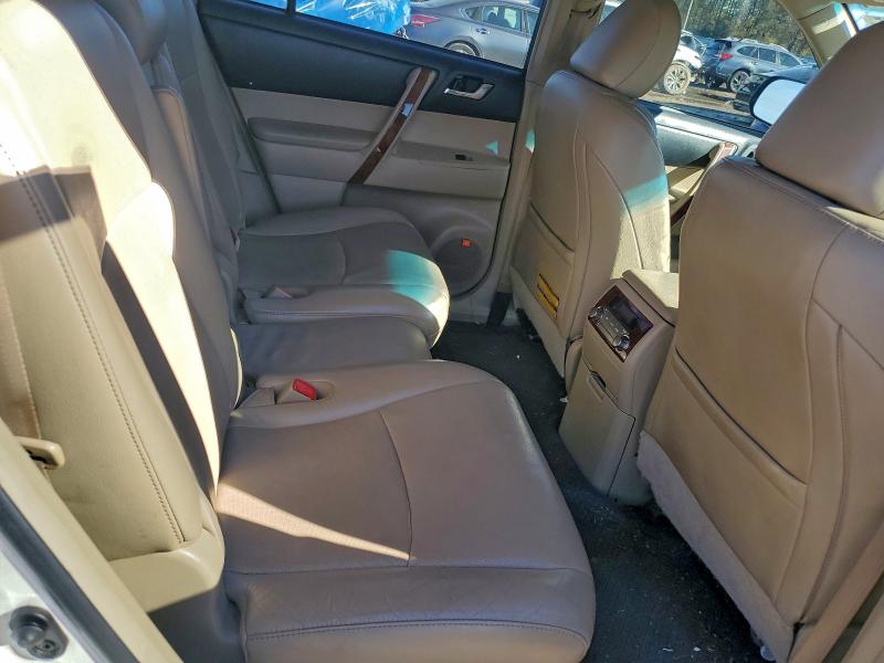 Photo 10 from auction – 2011 TOYOTA HIGHLANDER with VIN 5TDYK3EH7BS048429