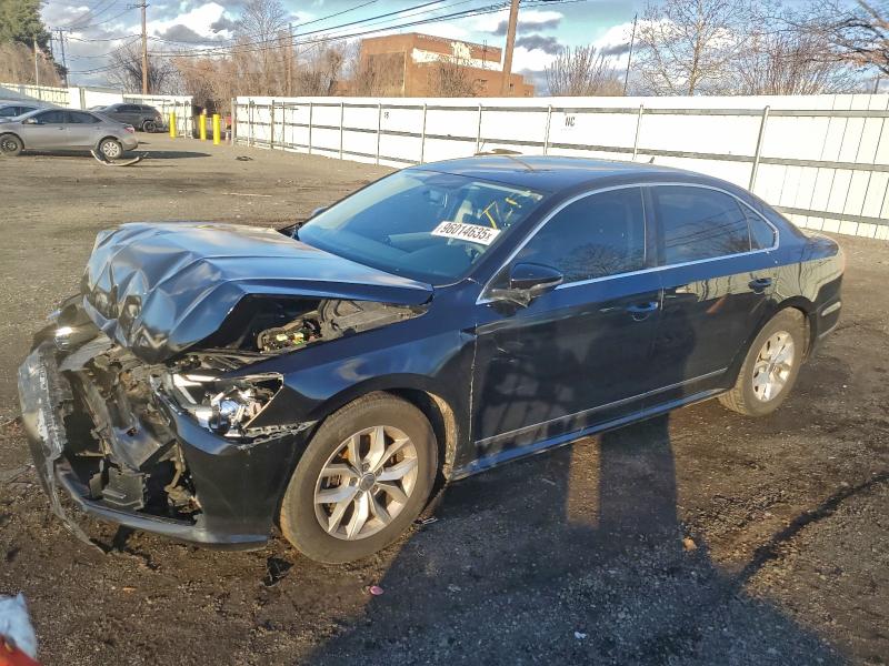 Photo 1 from auction – 2017 VOLKSWAGEN PASSAT S with VIN 1VWAT7A33HC017752