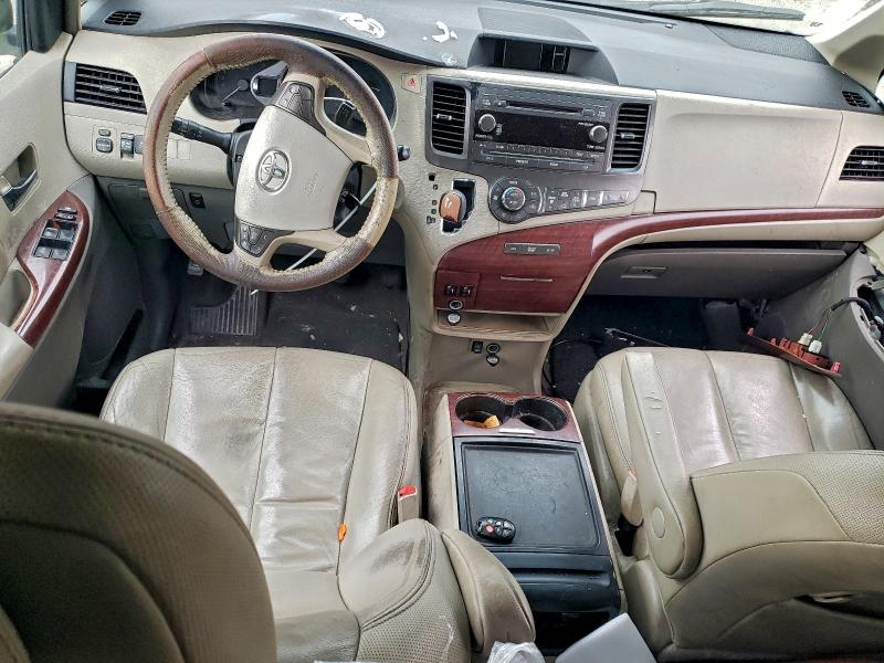 Photo 8 from auction – 2014 TOYOTA SIENNA XLE with VIN 5TDYK3DC7ES474227