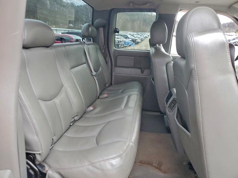 Photo 10 from auction – 2006 CHEVROLET SILVERADO with VIN 2GCEK19B261306091