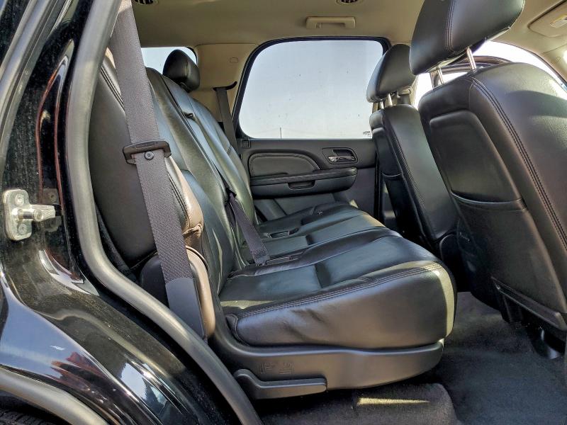 Photo 11 from auction – 2010 GMC YUKON DENA with VIN 1GKUKEEF7AR174459