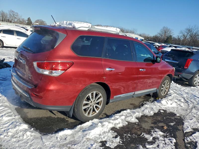Photo 3 from auction – 2015 NISSAN PATHFINDER with VIN 5N1AR2MMXFC650444