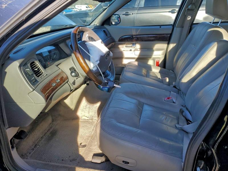 Photo 7 from auction – 2010 MERCURY GRAND MARQ with VIN 2MEBM7FV7AX610164
