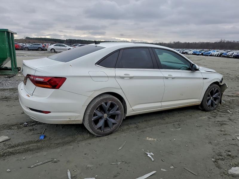 Photo 3 from auction – 2019 VOLKSWAGEN JETTA SEL with VIN 3VWE57BU3KM046418
