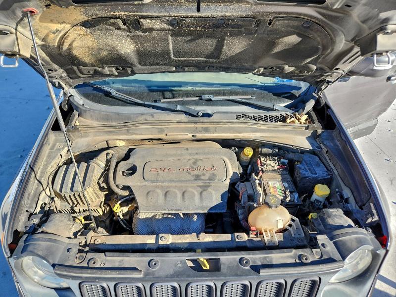 Photo 12 from auction – 2016 JEEP RENEGADE T with VIN ZACCJBCT2GPD35504