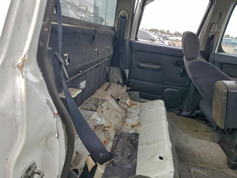 Photo 10 from auction – 2003 NISSAN FRONTIER C with VIN 1N6MD29Y63C463447