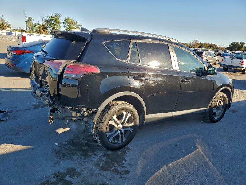 Photo 3 from auction – 2018 TOYOTA RAV4 LE with VIN 2T3BFREV8JW831968