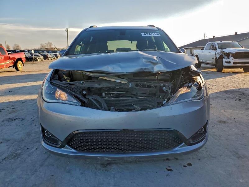 Photo 5 from auction – 2018 CHRYSLER PACIFICA with VIN 2C4RC1BG0JR228036