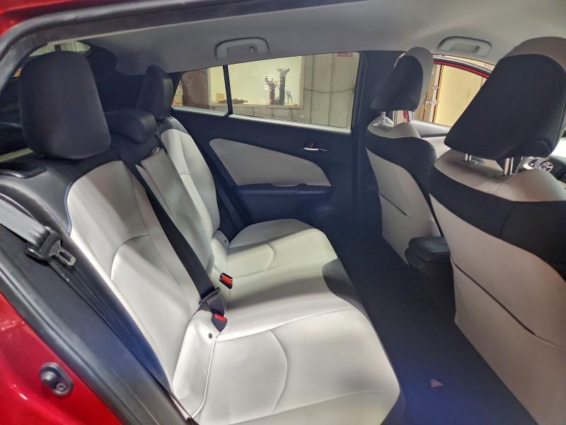 Photo 11 from auction – 2016 TOYOTA PRIUS with VIN JTDKARFU7G3501867