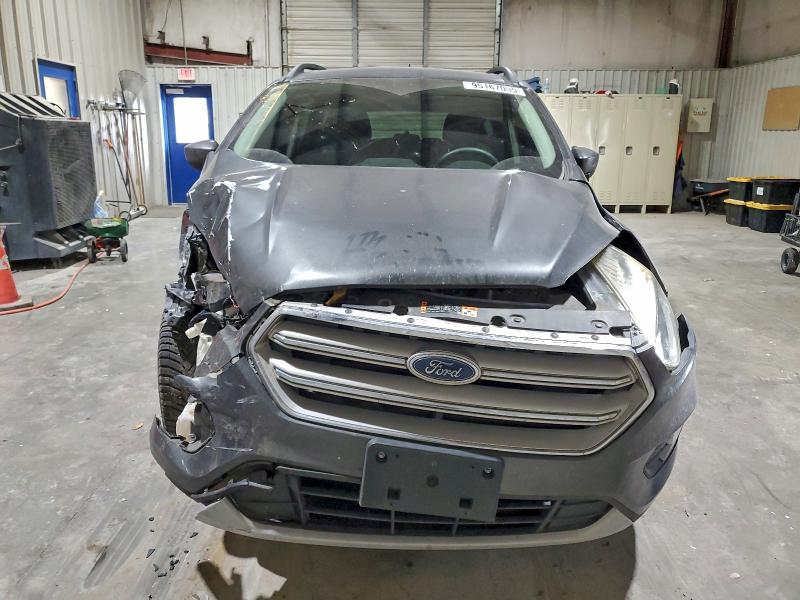 Photo 5 from auction – 2018 FORD ESCAPE SE with VIN 1FMCU9GD4JUB17147