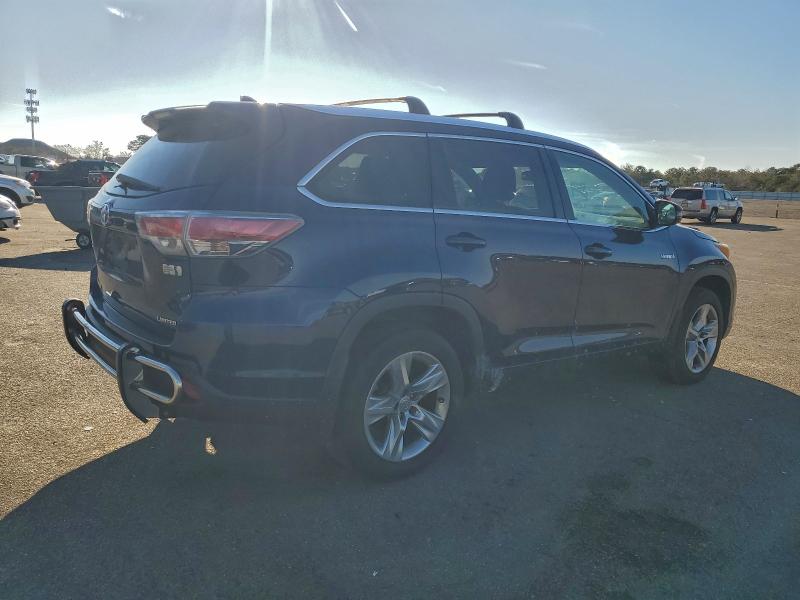 Photo 3 from auction – 2015 TOYOTA HIGHLANDER with VIN 5TDDCRFH8FS012994