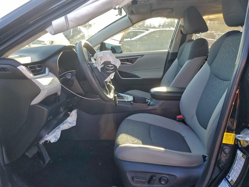 Photo 7 from auction – 2021 TOYOTA RAV4 XLE with VIN 2T3P1RFV2MC227664