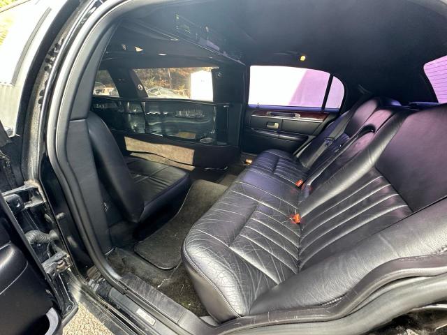 Photo 6 from auction – 2005 LINCOLN TOWN CAR E with VIN 1L1FM88W85Y654529