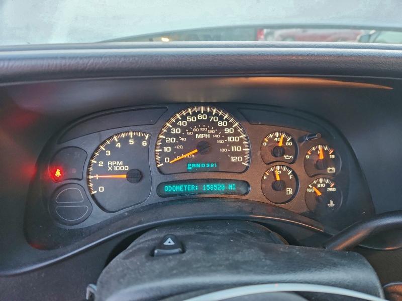 Photo 9 from auction – 2005 CHEVROLET SILVERADO with VIN 1GCEC14X85Z164836